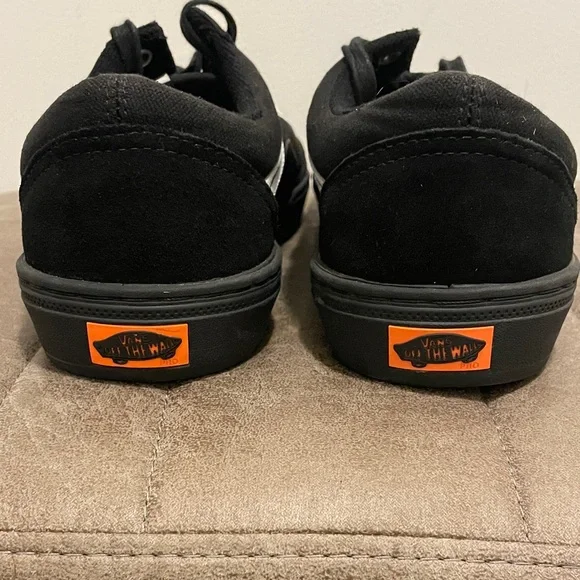 Vans Men's Black and White Graphic Sneakers - Picture 5 of 9